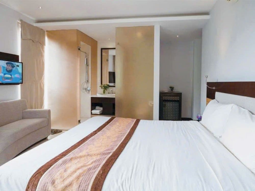 Dana Pearl Hotel Deluxe Double Room 3