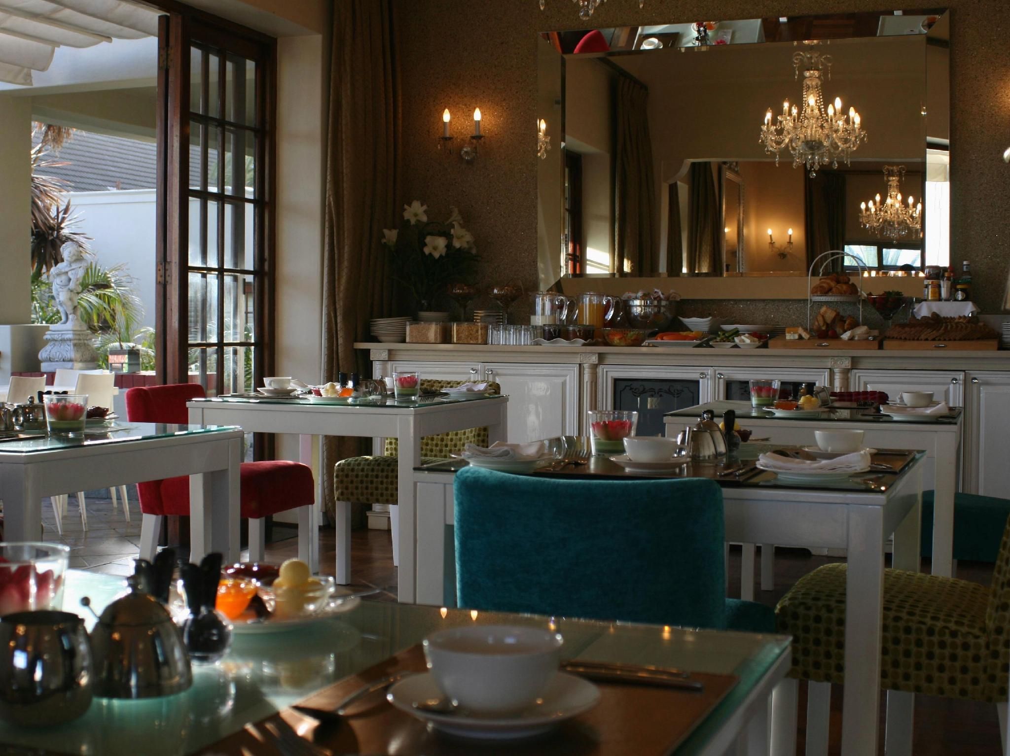 undefined The Clarendon Fresnaye Hotel 7