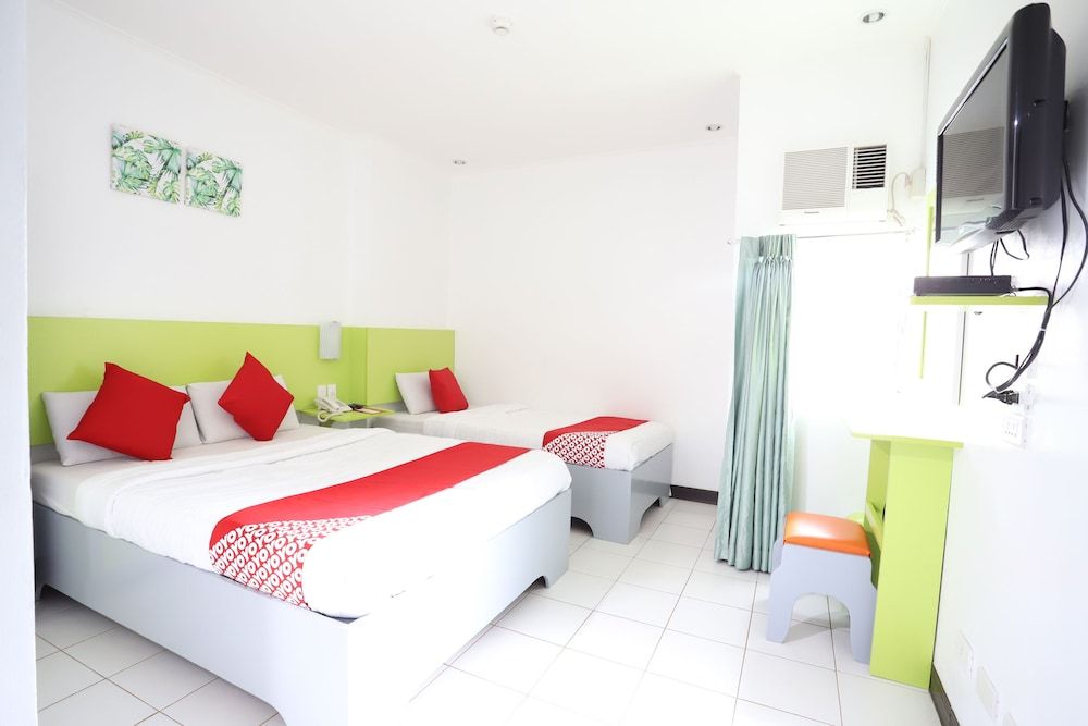 undefined OYO 210 Apple Tree Suites 2