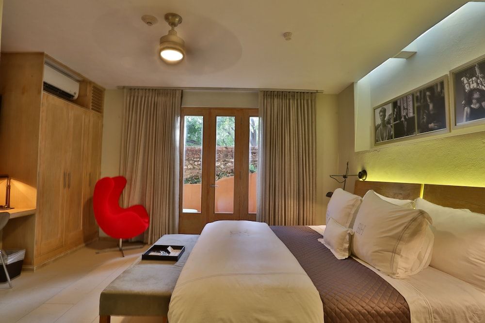 Suite, 1 King Bed (La Caoba Retreat)