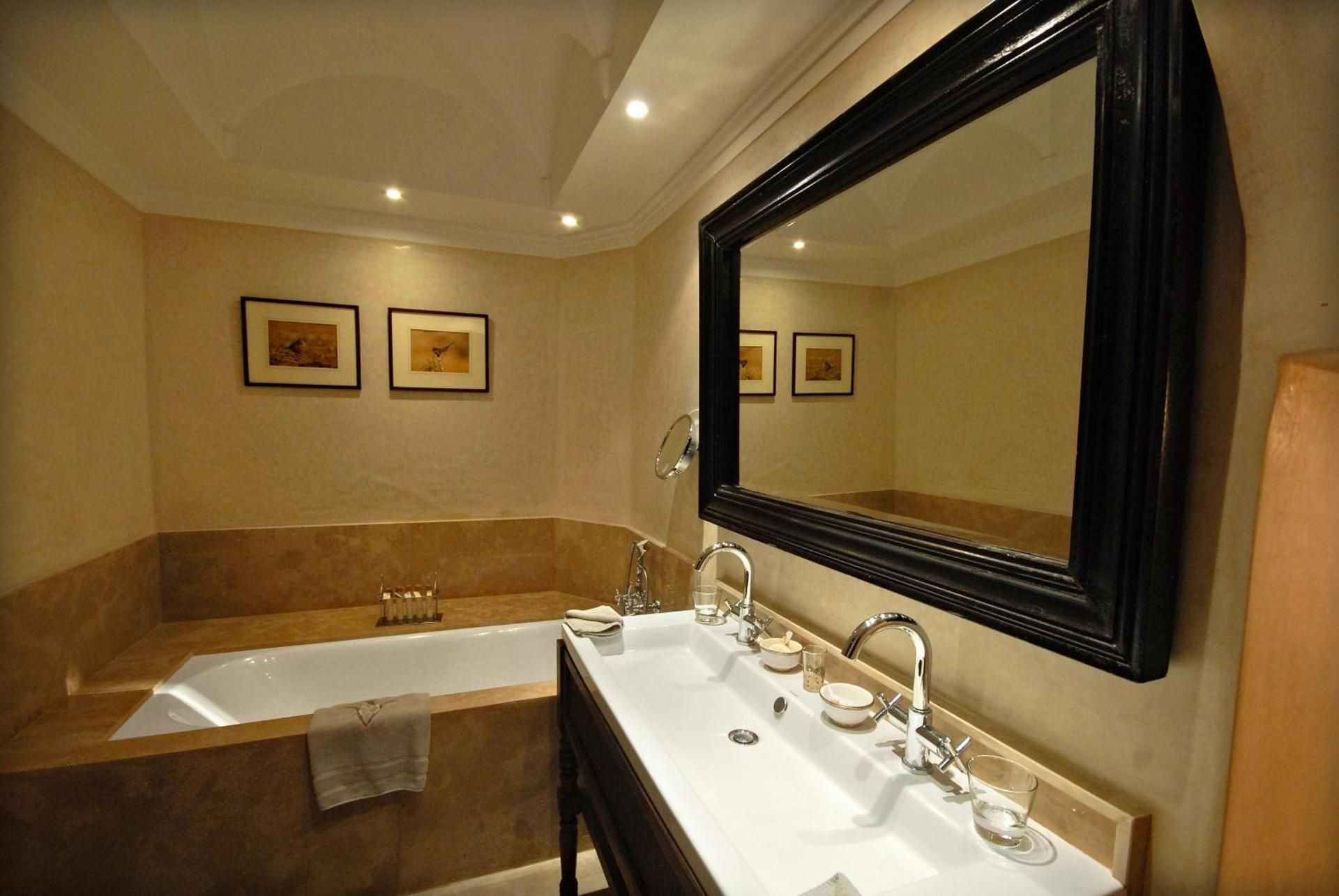 undefined La Villa Des Orangers - Relais & Châteaux 7