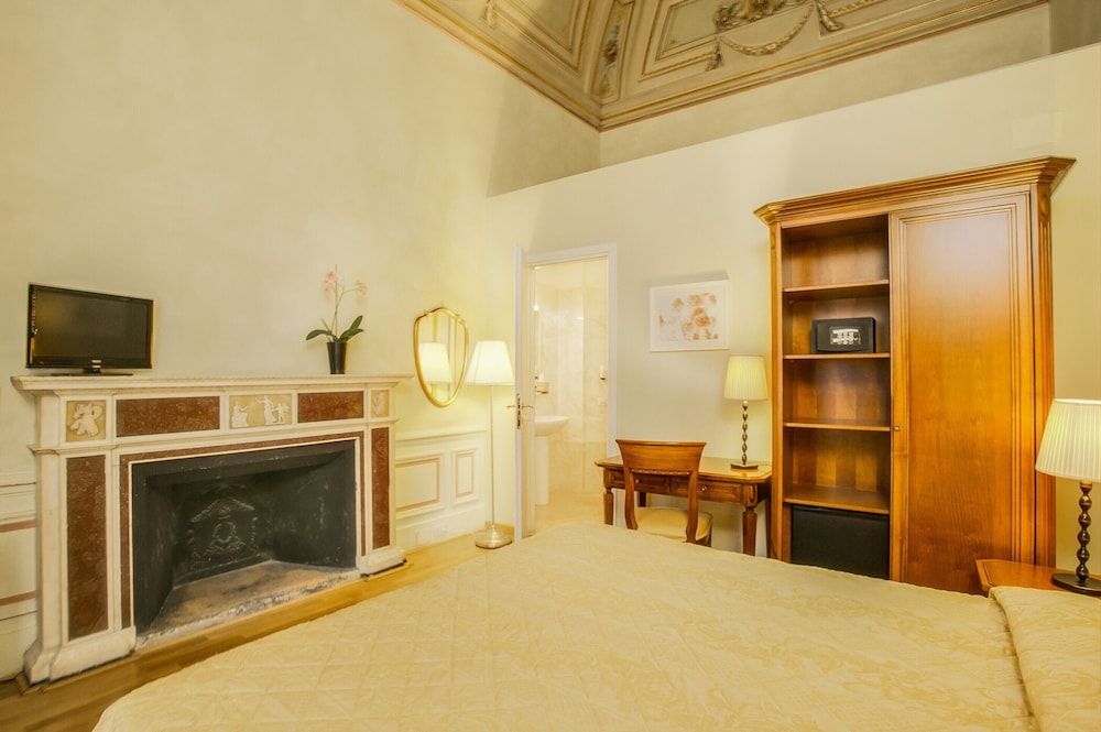 undefined Hotel Bretagna Heritage – Alfieri Collezione 4