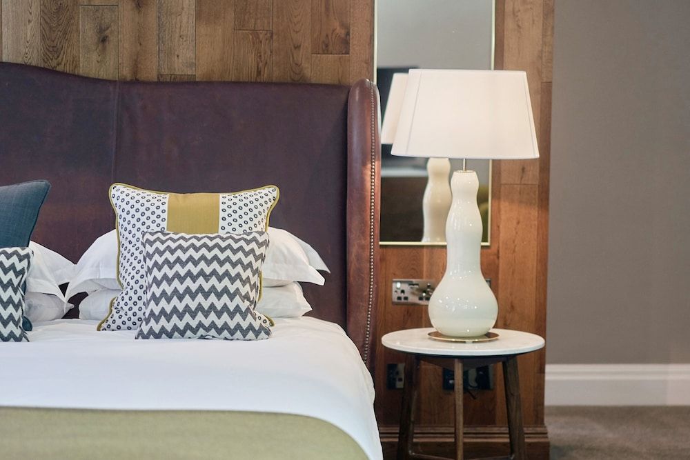 Signature Suite