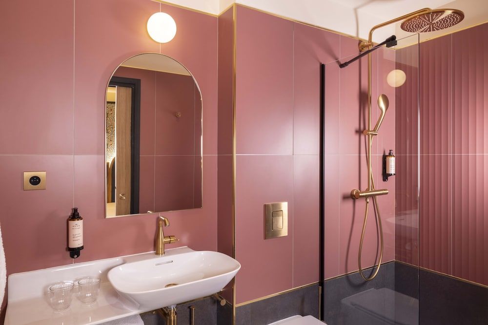 Hôtel Jardin de Cluny Classic Double Room 4