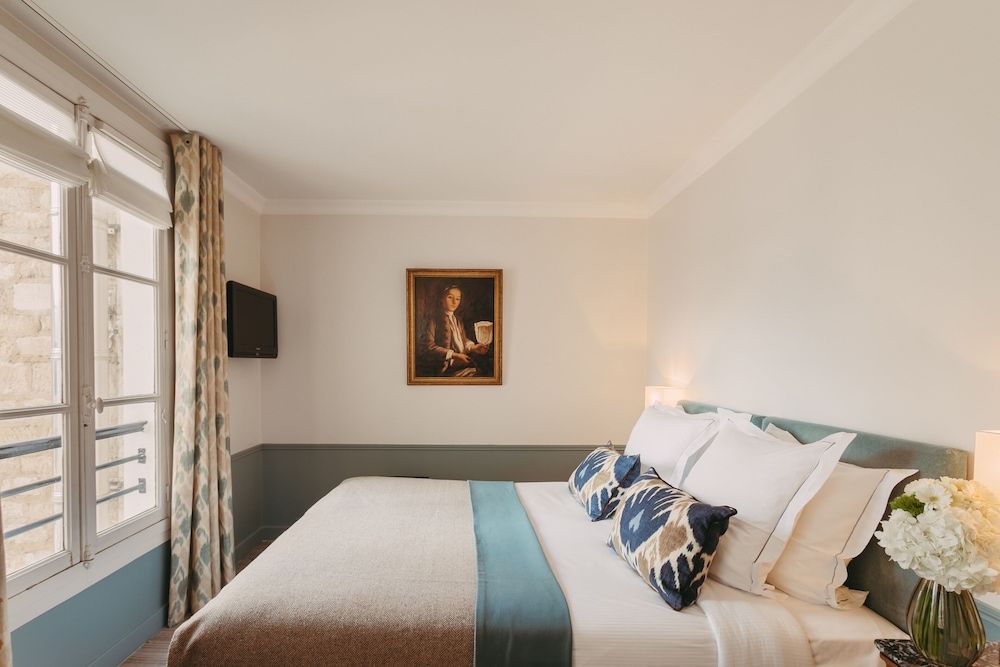 undefined Hôtel d'Orsay 4