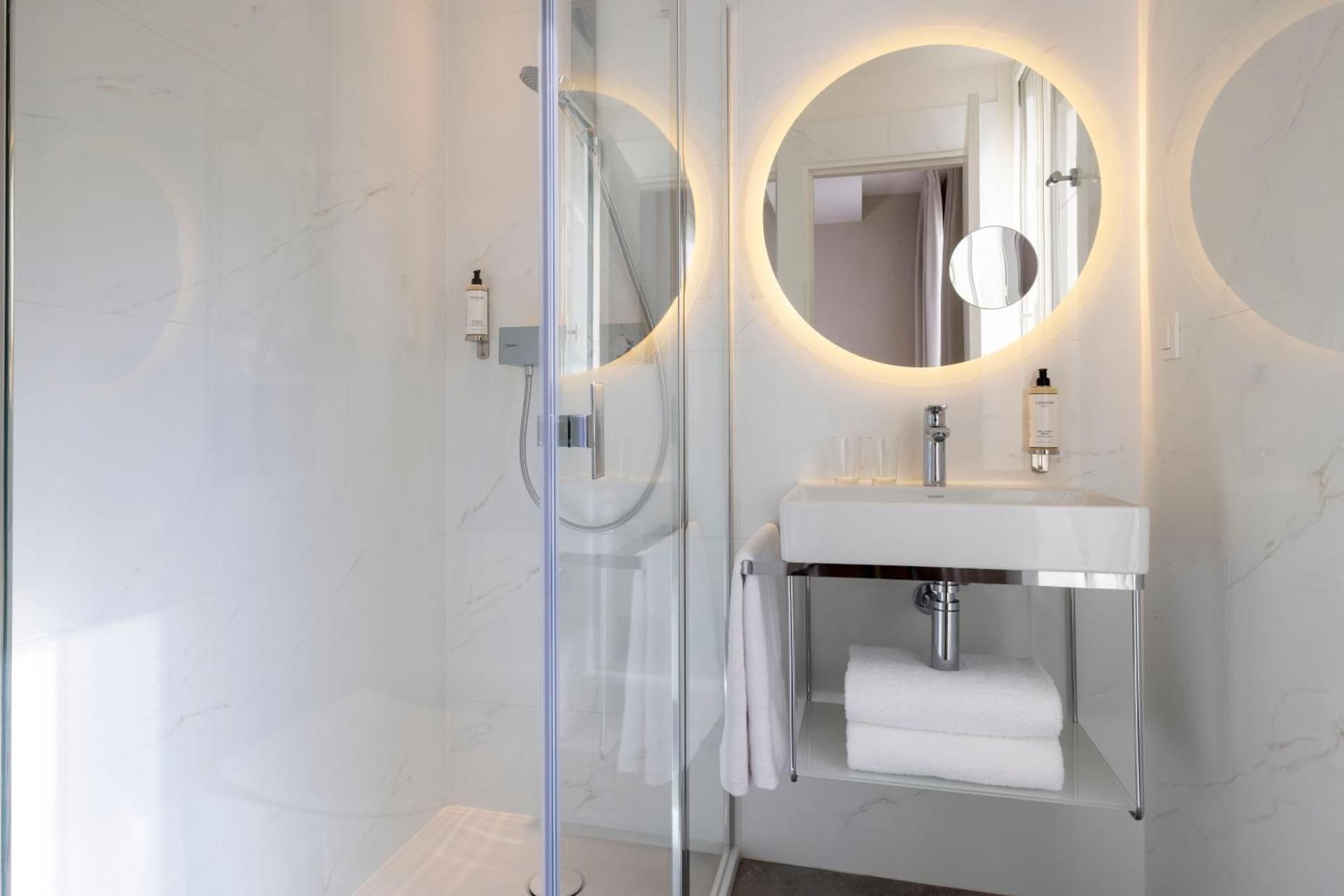 Two Connecting Double Rooms