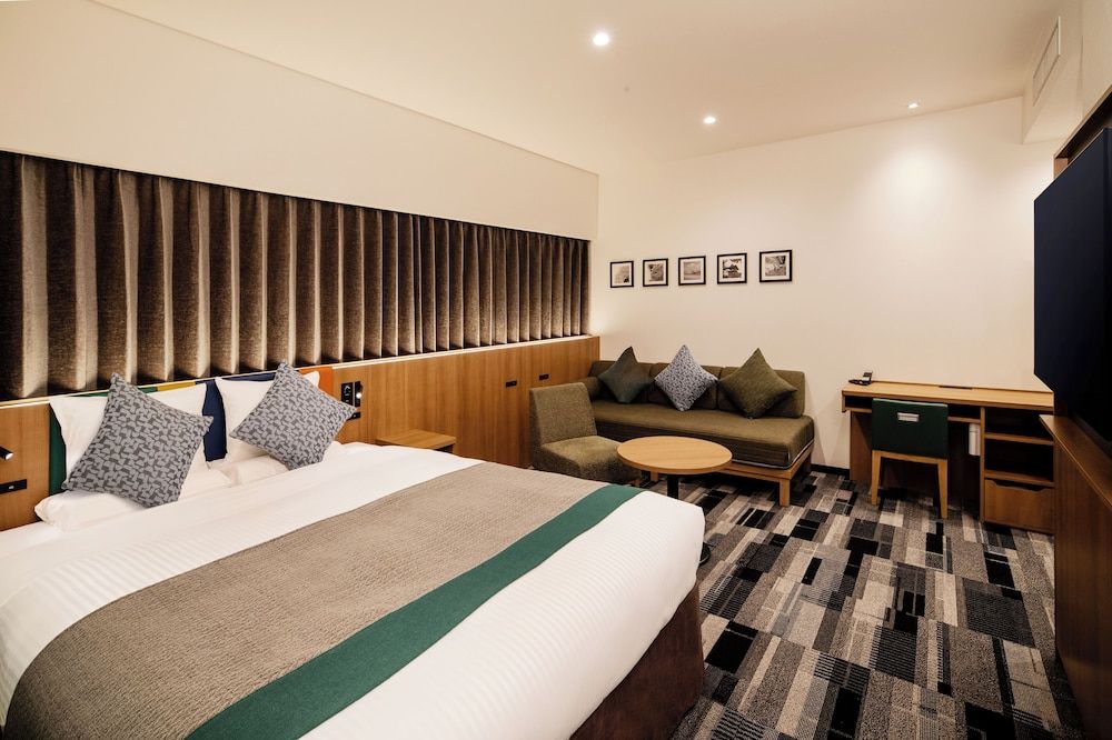 Accessible Queen+Extra Bed (Non-smoking)
