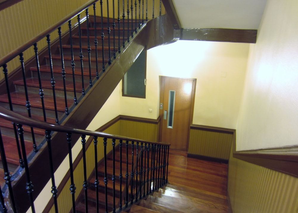 undefined C. H. Chelo 9