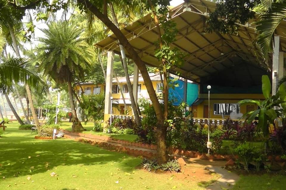 undefined Hawaii The Sea-Side Village Retreat