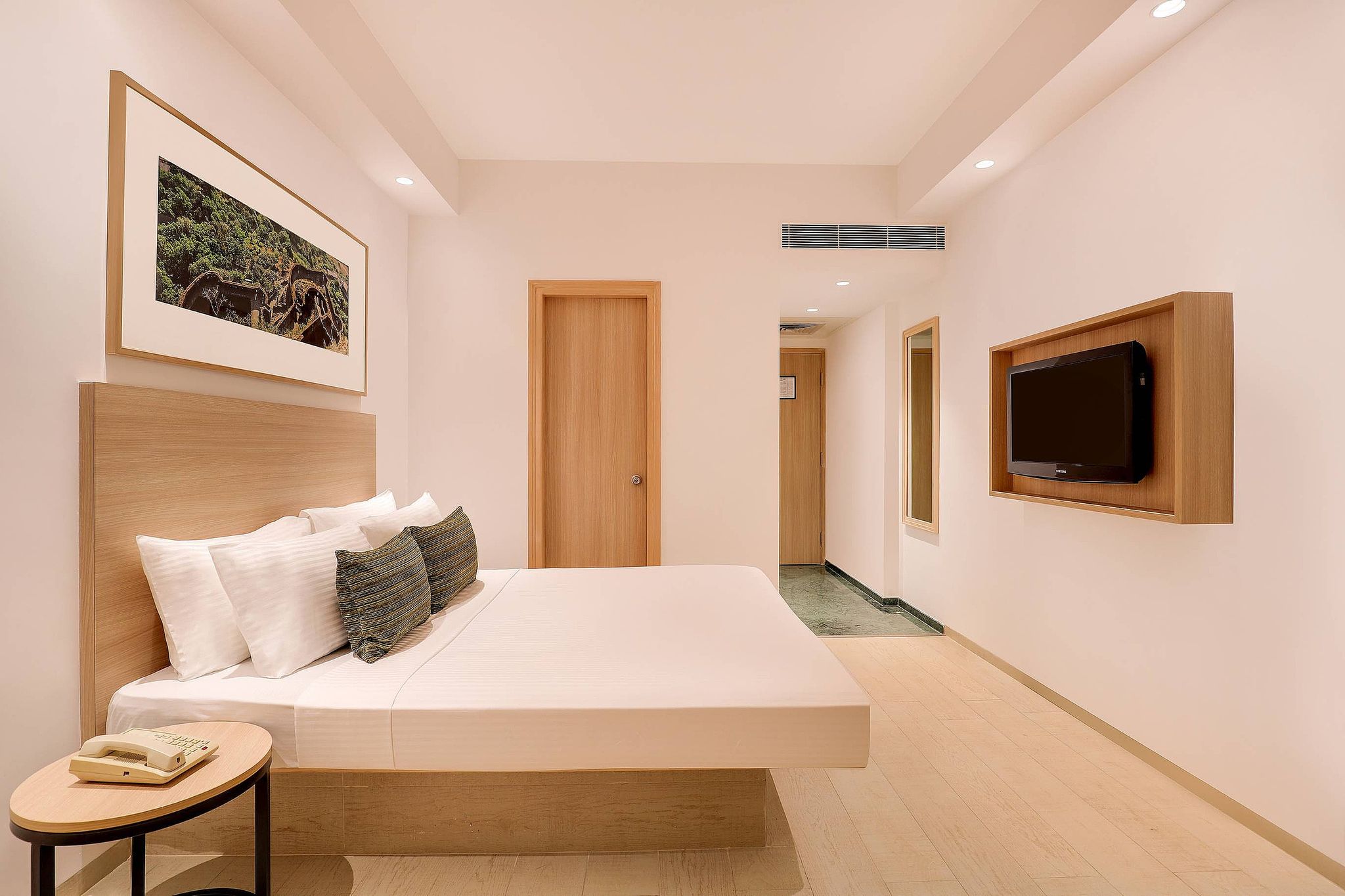 Lemon Tree Hotel, Hinjawadi , Pune Deluxe Room 9