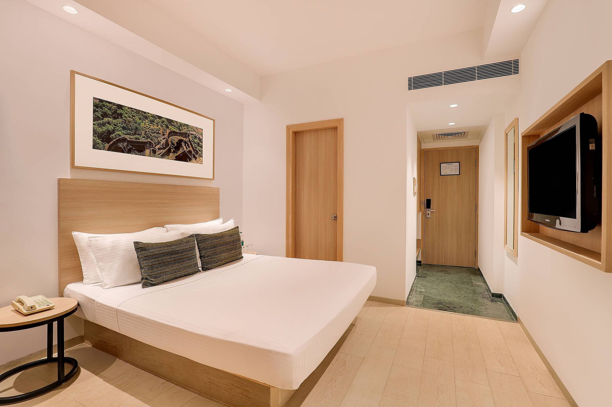 Lemon Tree Hotel, Hinjawadi , Pune Deluxe Room 6