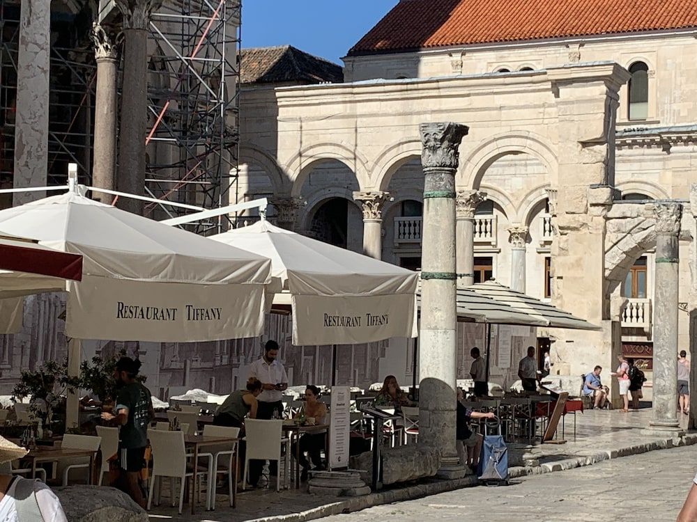 undefined La Porta Luxury Rooms 7