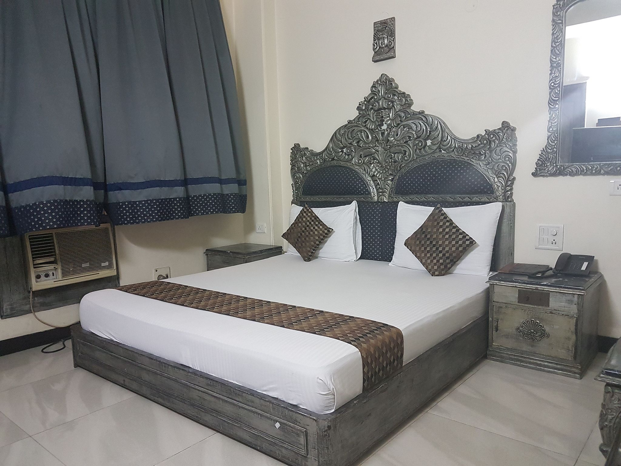 Hotel Sunstar Residency Value Room 2