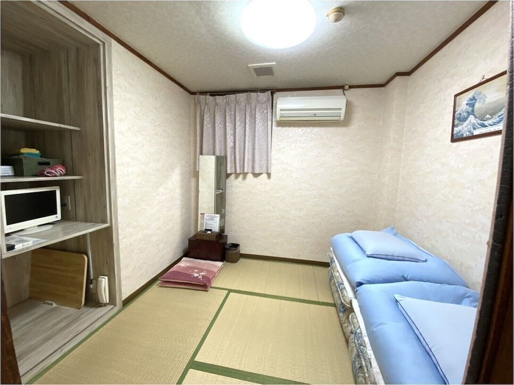 Asakusa Ryokan Toukaisou Twin Room 2