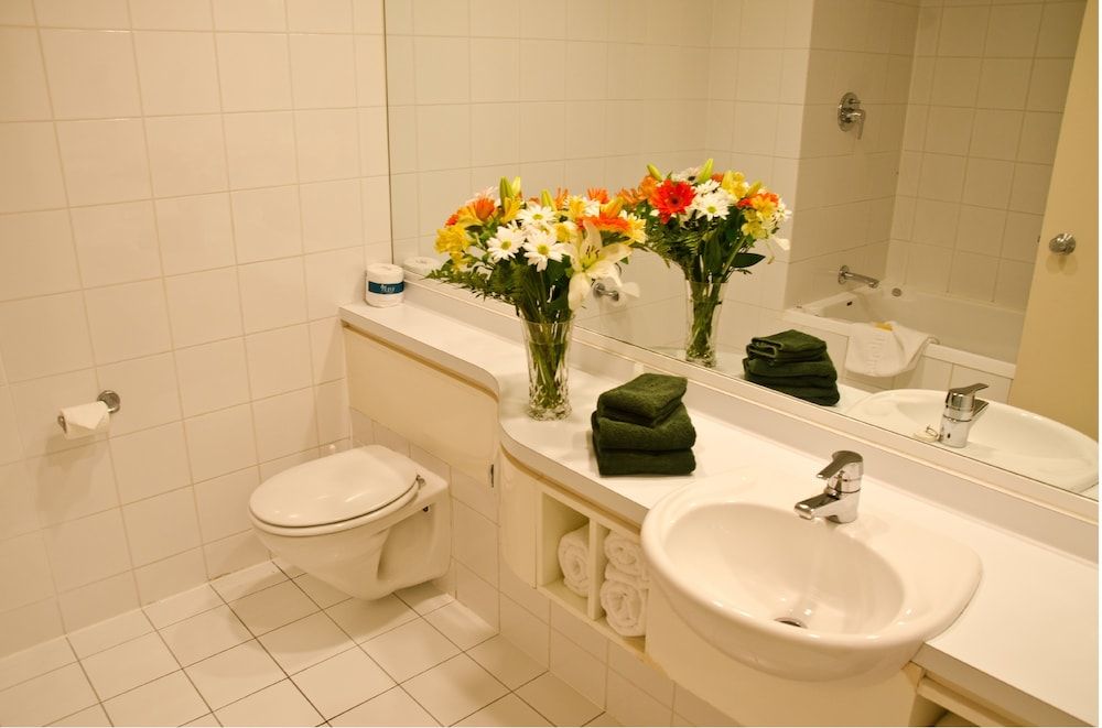 Beach Front Motel Napier Suite, 2 Bedrooms, Ocean View 4