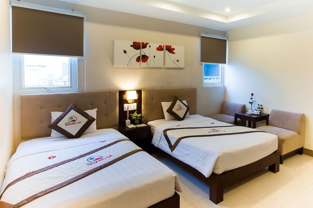 Hoang Sa Hotel Deluxe Room 3