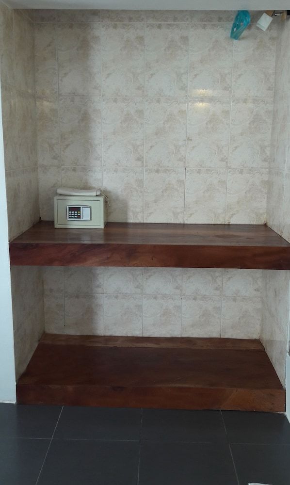 The Flora Boutique Hotel Deluxe Double Room 6