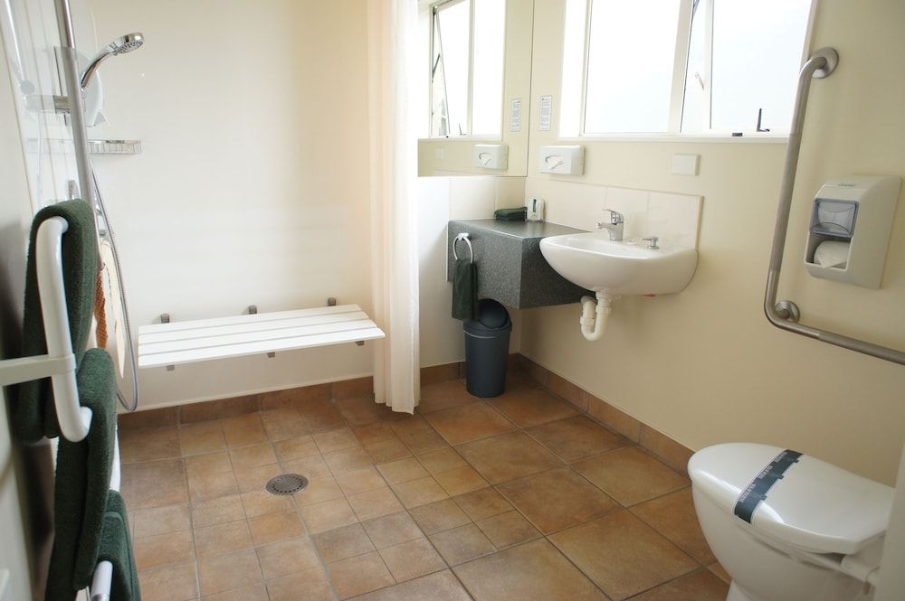 Bks Egmont Motor Lodge Double Room, Multiple Beds, Accessible 5