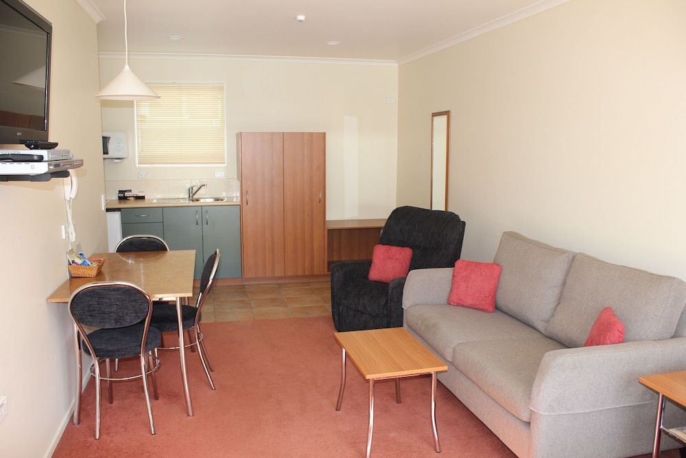 Bks Egmont Motor Lodge 1 Bedroom Unit 13