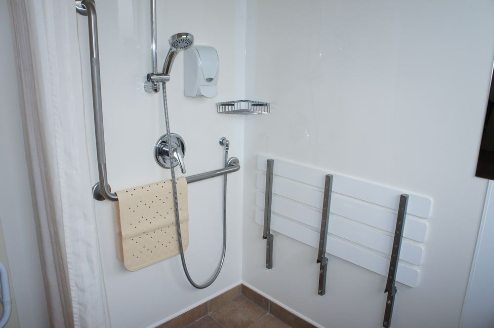 Bks Egmont Motor Lodge Studio, 1 Queen Bed, Accessible 4