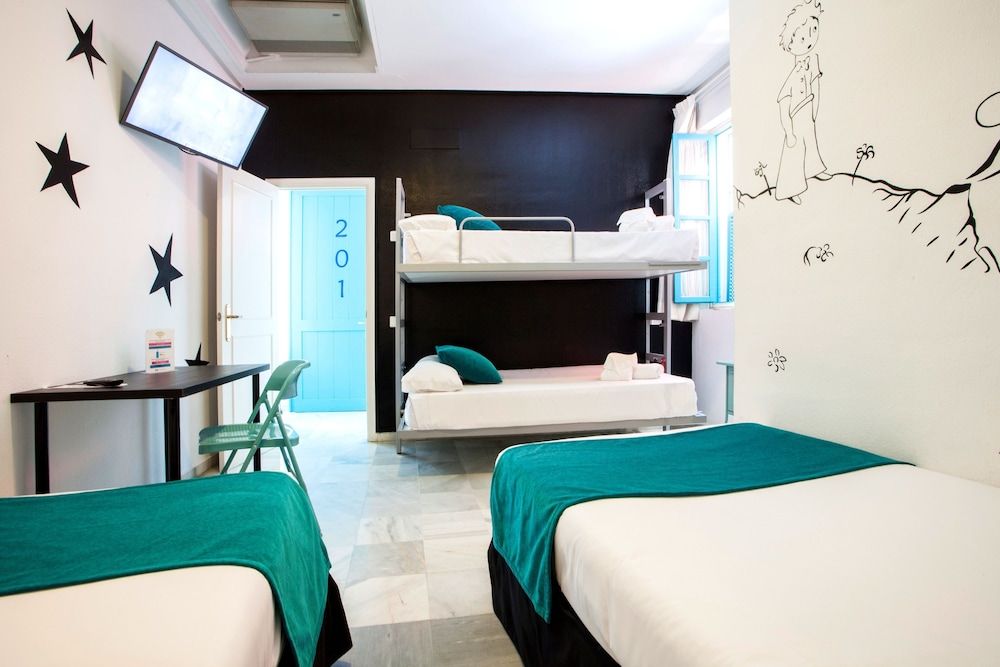 Casual de las Letras Sevilla Hotel Quadruple Room