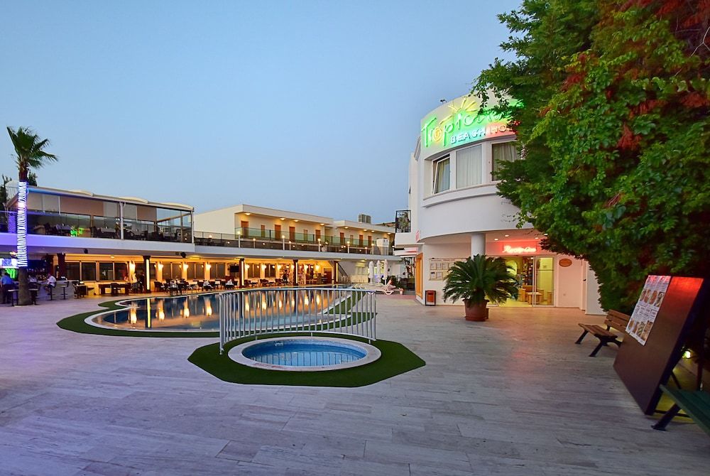 undefined Tropicana Beach Hotel 4