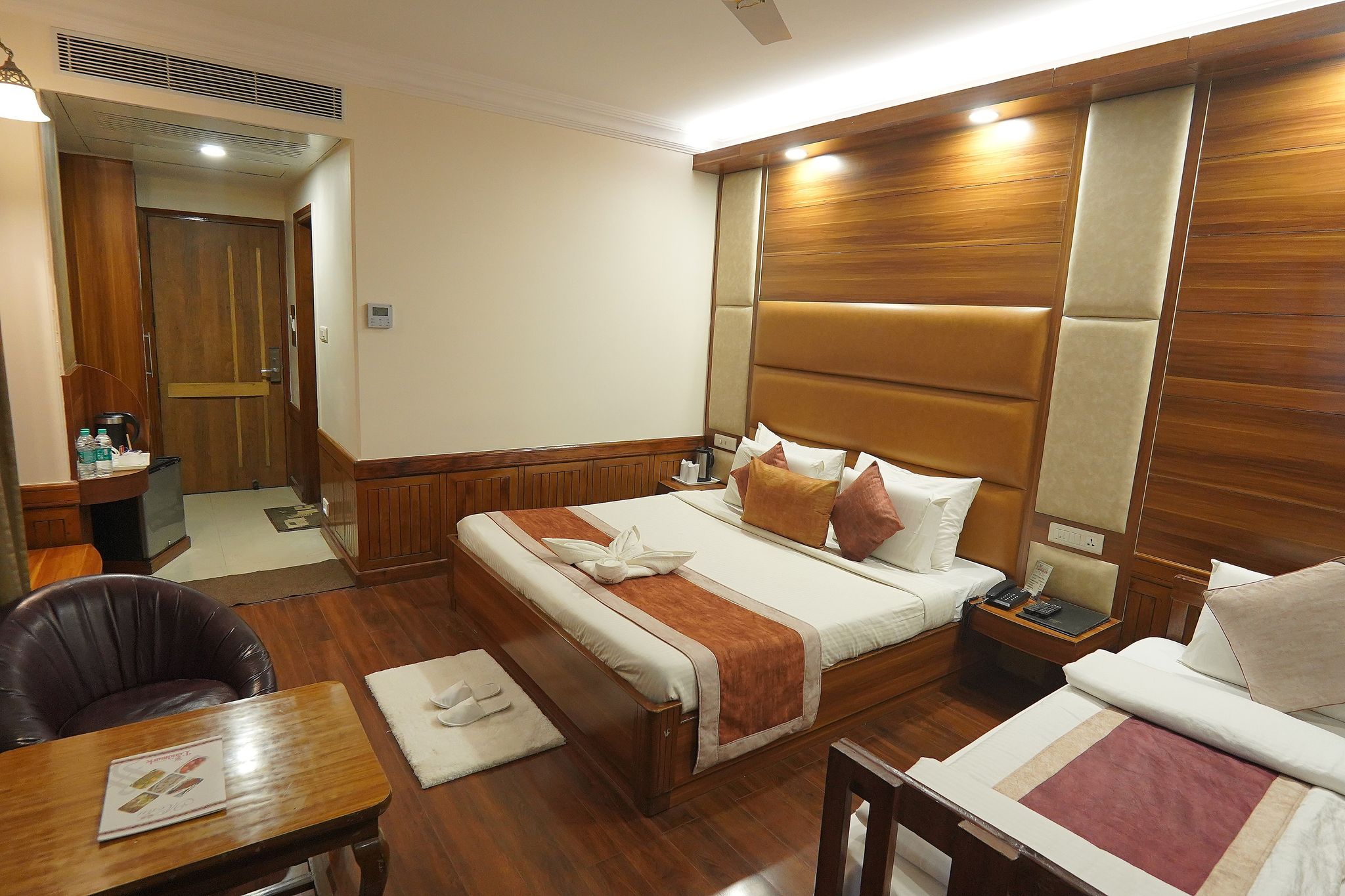 Landmark Shimla - With Elevator Access To Mall Road Triple Bedded room 5