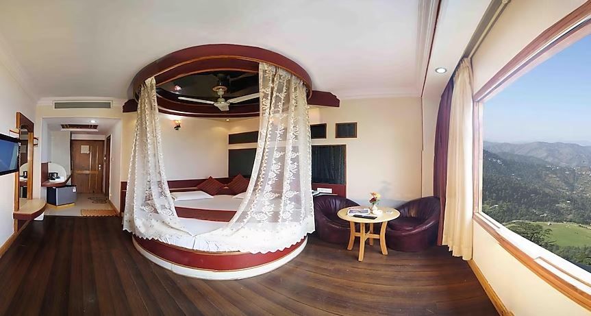 Landmark Shimla - With Elevator Access To Mall Road Honeymoon Deluxe (Jacuzzi On Chargeable Basis)