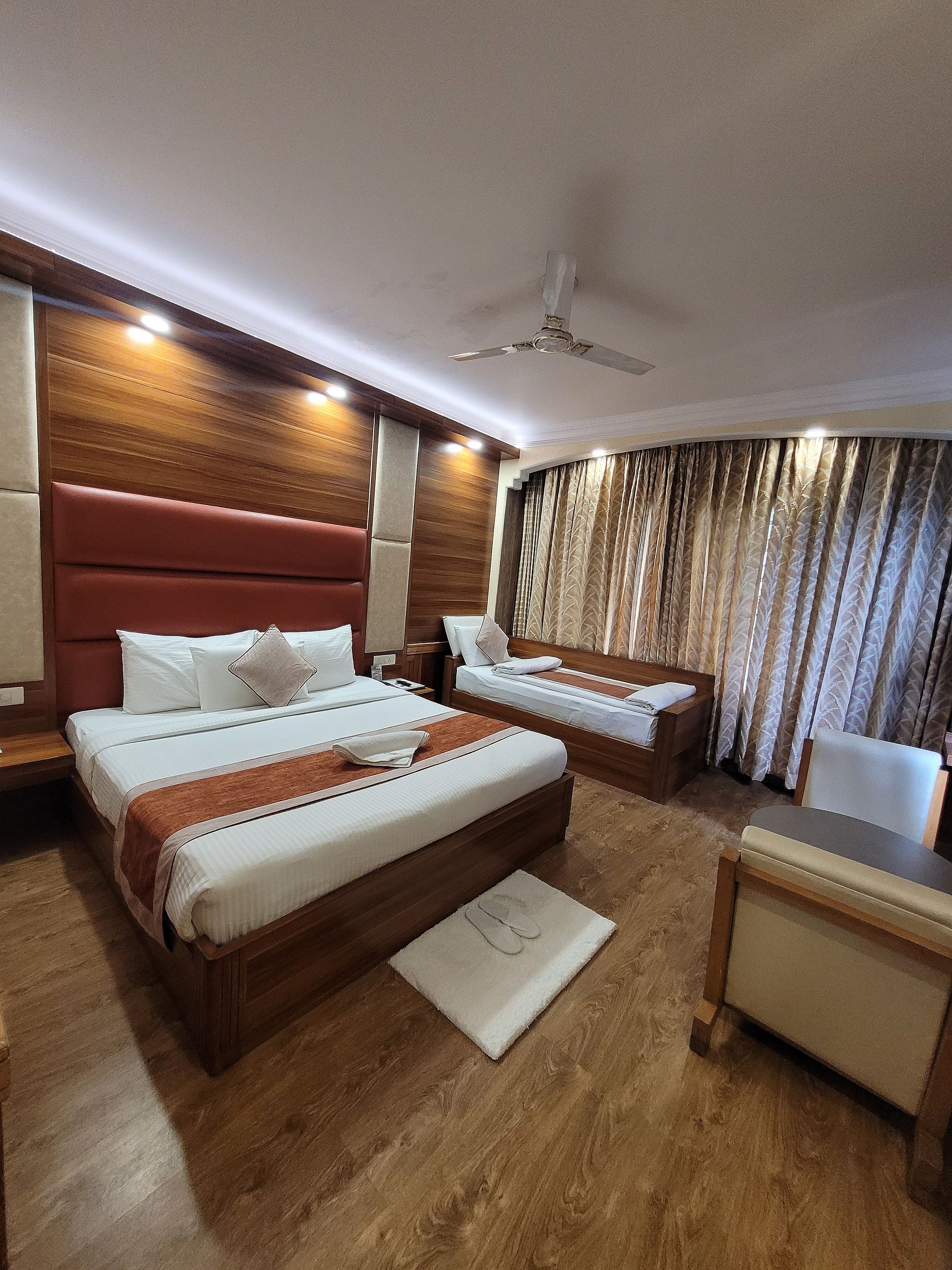 Landmark Shimla - With Elevator Access To Mall Road Triple Bedded room 6