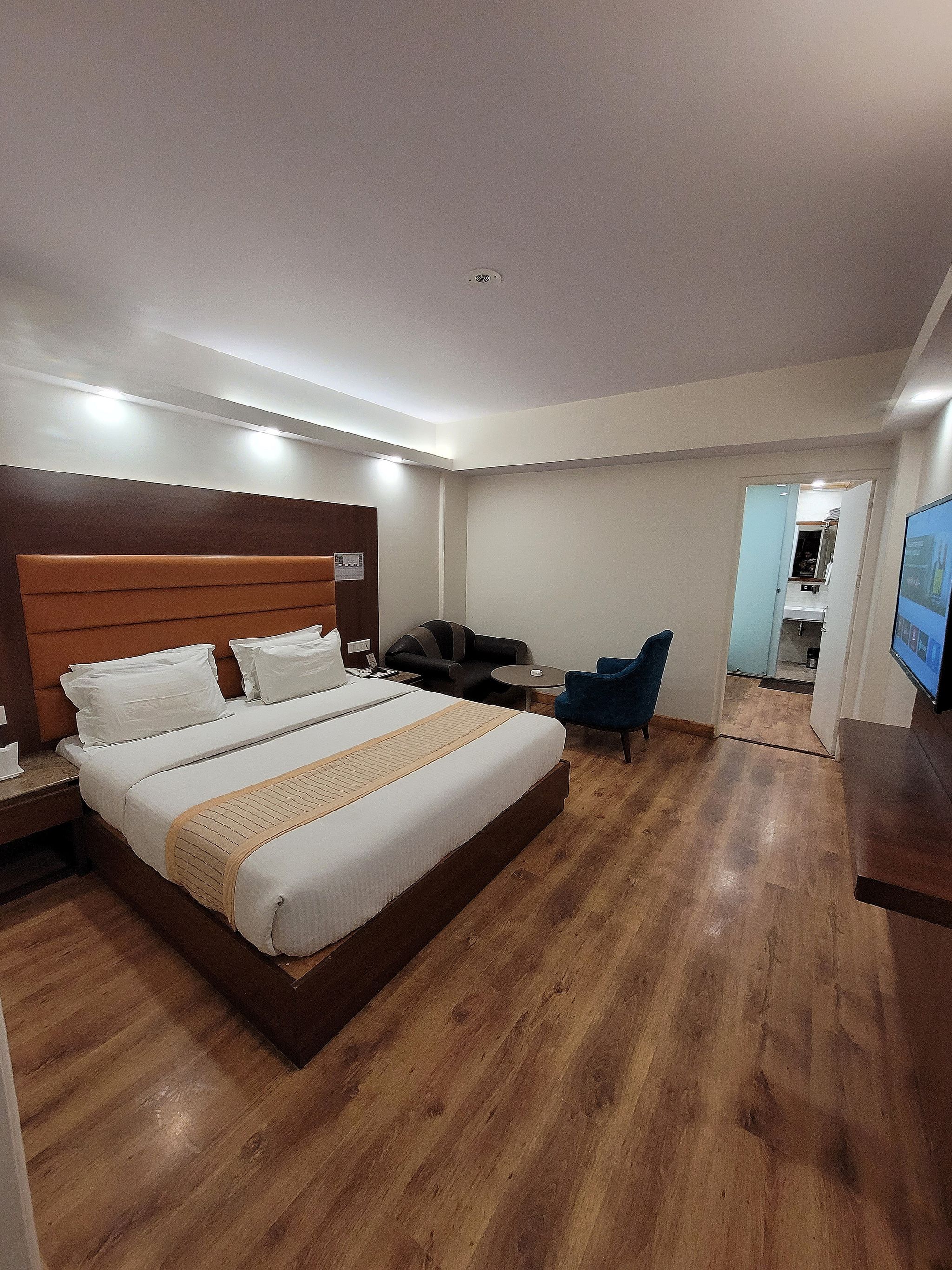 Family Suite (Non View, 2 interconnected Rooms)