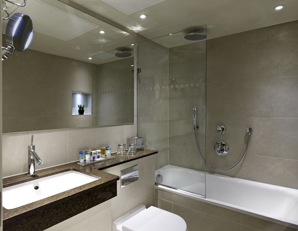 Blakemore Hyde Park Club Double Room 3