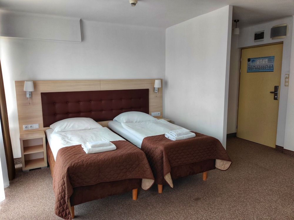 Logos Standard Double Room 7