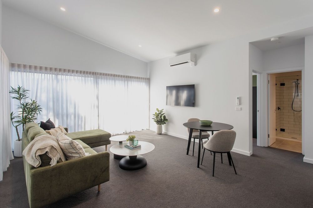 Yarra Valley Grand Hotel Premium Apartment, 1 Bedroom 7