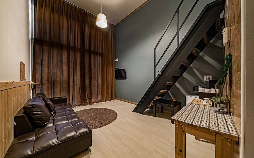 Hotel Hue Loft Family Twin Room 9