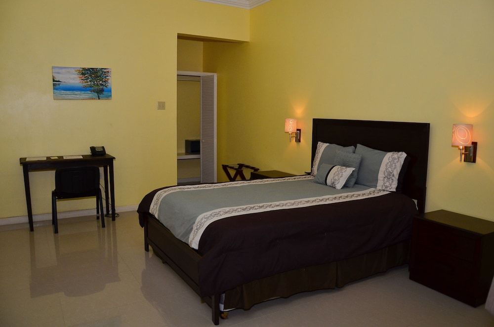 Deluxe Room, 1 Queen Bed
