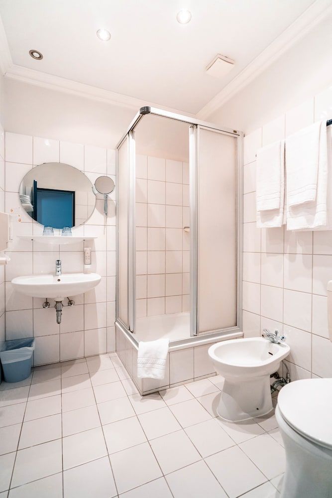 Hotel Berliner Bär Double or Twin Room 9