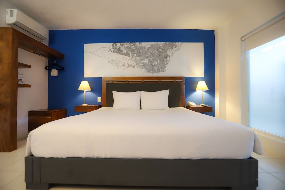 Room, 1 King Bed, Non Smoking