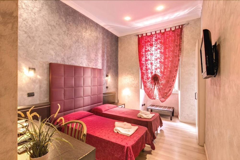 undefined New Inn 10