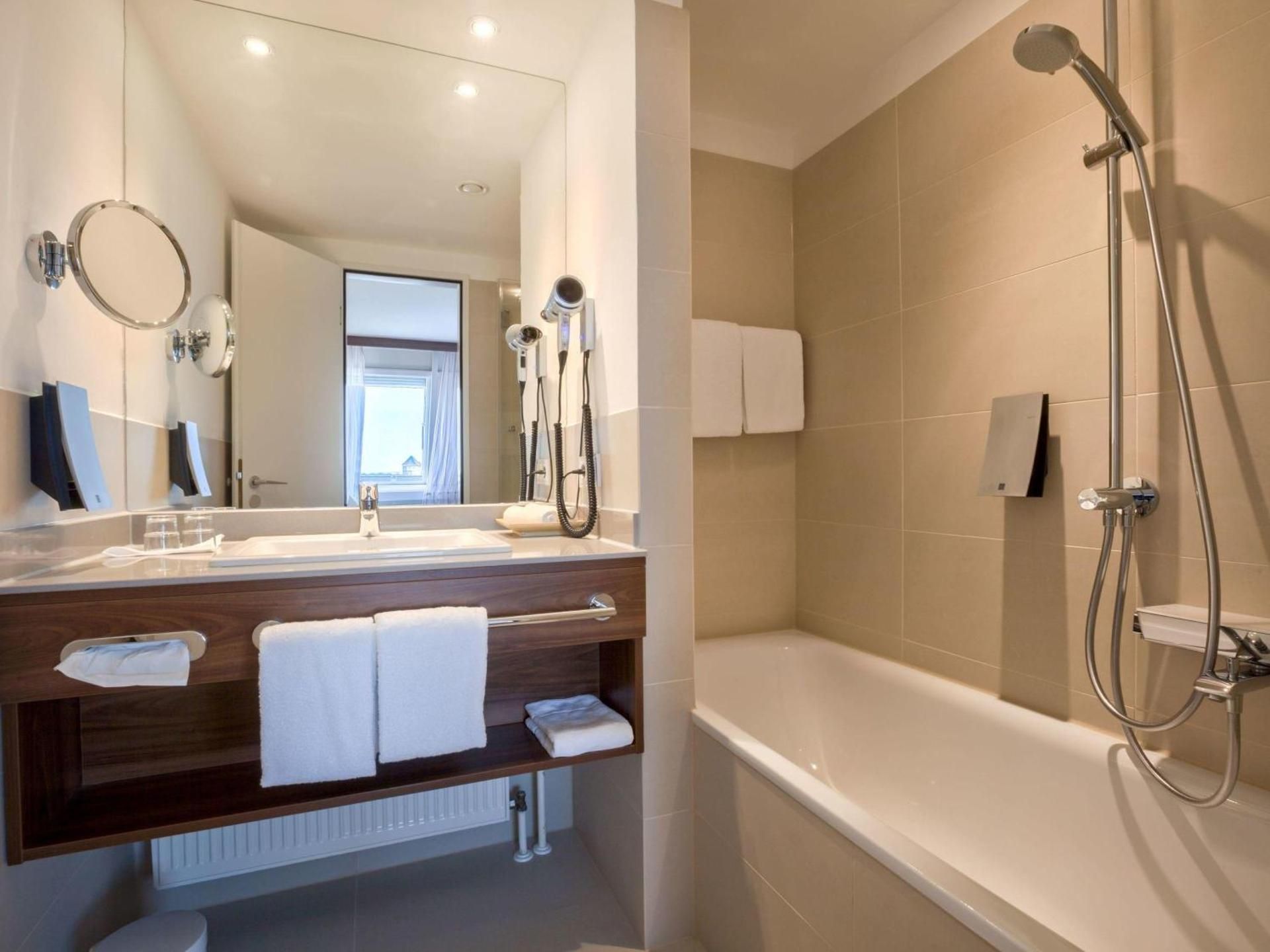 Standard Apartment with Twin Beds