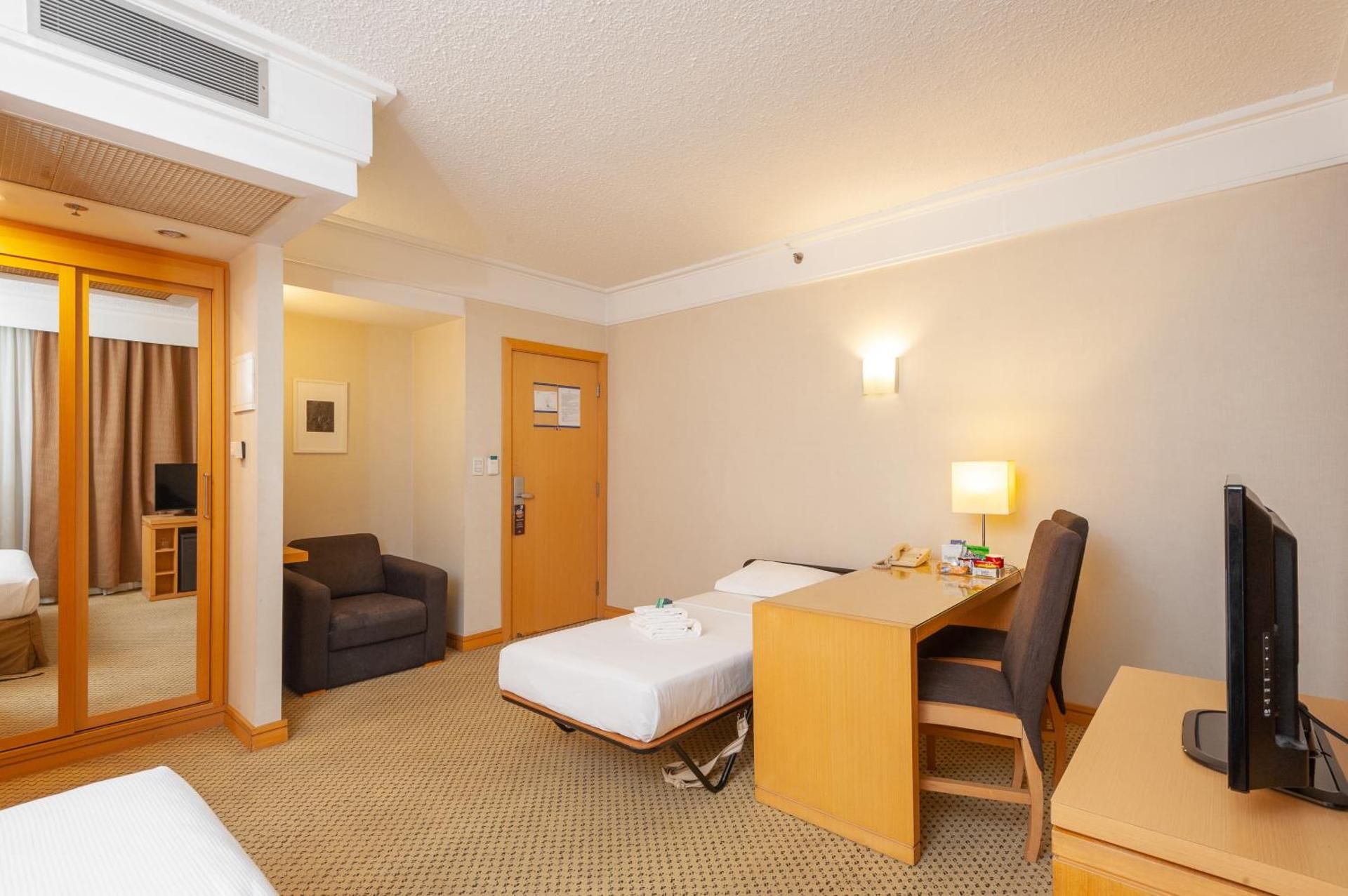 Deluxe Double Room with Extra Bed