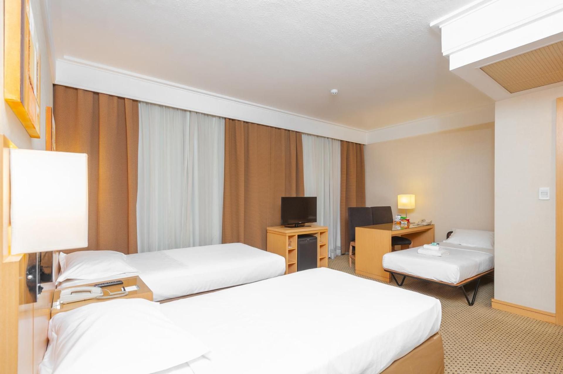 Luxury Triple Room