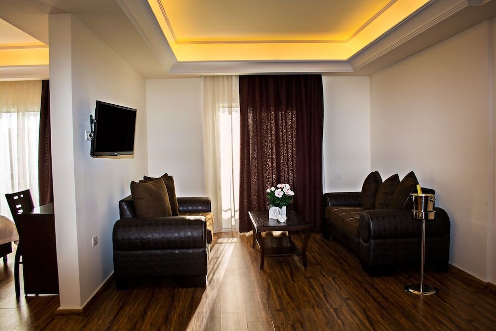 Al Murjan Palace Hotel Royal Room 8