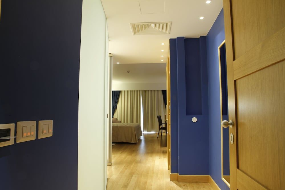 Superior Single Room (Free Airport Shuttle)