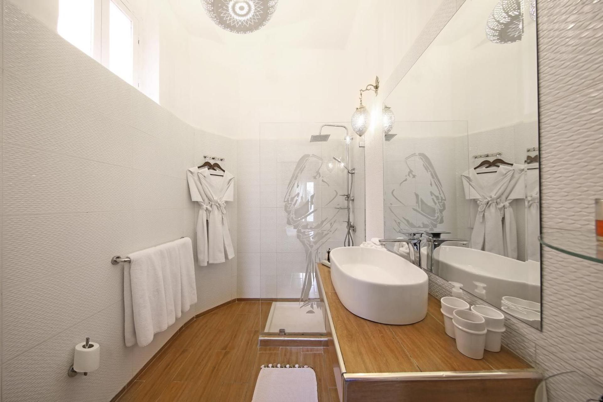 undefined Riad Anyssates 2