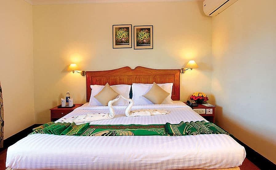 Day Use Room for 4 Hrs Between 10 AM - 5 PM (Same Day Check IN & Check Out)