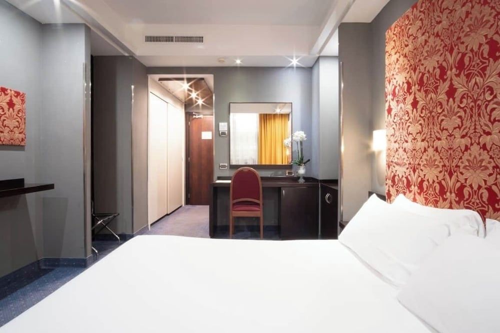 Hotel Imperatori Standard Double or Twin Room 6