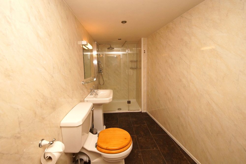 Double Luxury-Ensuite with Bath