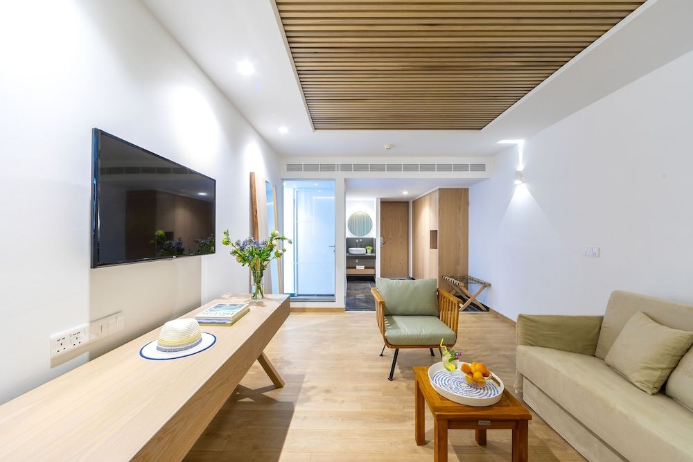 Limanaki Beach Hotel Executive Suite 6