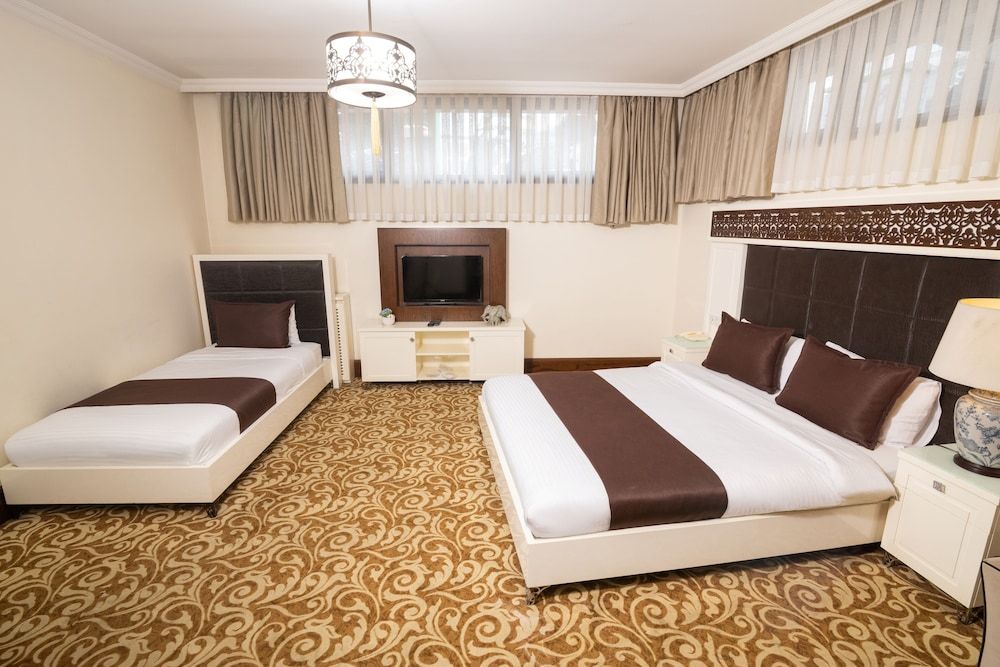 K Suites Hotel Economy Room, 1 Double Bed 2