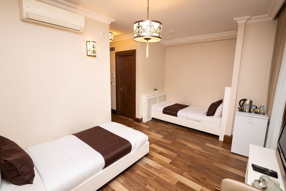 K Suites Hotel Family Suite, 2 Bedrooms